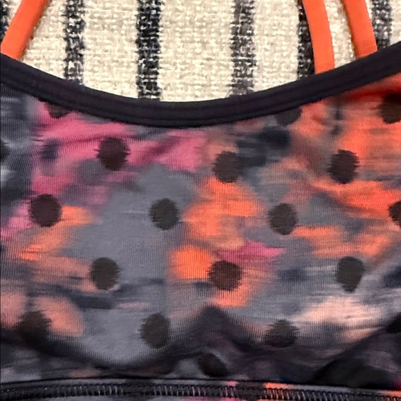 Lululemon Athletica Strappy Sports Bra in Black and Orange XXS - Picture 3 of 6